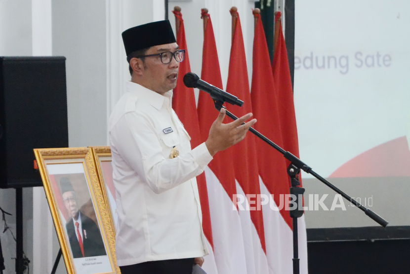 Gubernur Jawa Barat Ridwan Kamil (ilustrasi). eskipun kasus Covid 19 di Jawa Barat (Jabar) sudah tinggi bahkan mulai ada yang terkena subvarian virus Covid-19 BA.4 dan B.5, Pemerintah Provinsi Jawa Barat (Pemprov Jabar) belum berencana mengubah relaksasi kegiatan ekonomi.