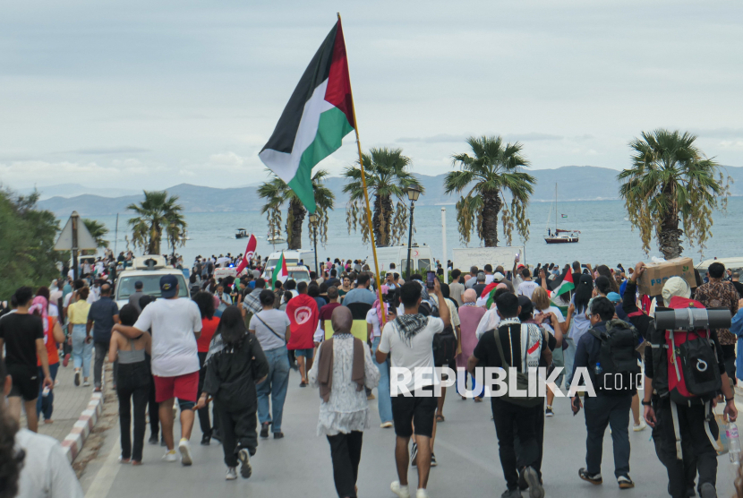 Kapal Indonesia Bersama Global Sumud Flotilla Tetap Berlayar Tembus Gaza