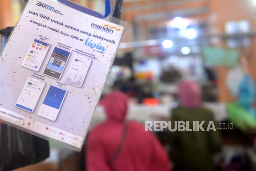 Petunjuk pembayaran nontunai memggunakan kode QR (ilustrasi). PT Jalin Pembayaran Nusantara (Jalin) bagian dari Holding BUMN Danareksa sedang melakukan akselerasi terhadap transformasi sistem layanan keuangan digital perseroan.