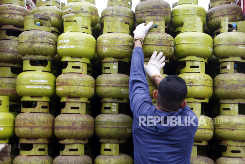 Gas 3 kg. Mulai 1 Februari 2025, pengecer tidak diperbolehkan menjual gas 3kg.