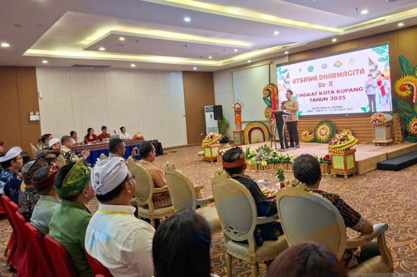 Pemkot Kupang Dukung Utsawa Dharmagita Tingkatkan Iman Umat Hindu