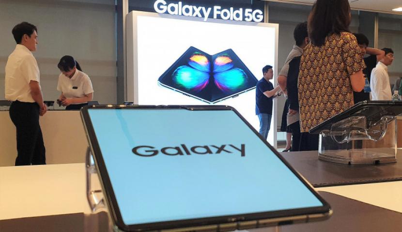 Bakal Ada yang Baru dari Samsung, Bukan HP Bukan Tablet, Tapi Kartu . . . .. (FOTO: Reuters/Kim Do-gyun)