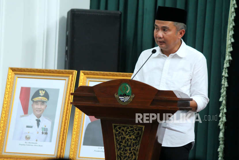 Penjabat (Pj) Gubernur Jawa Barat Bey Machmudin.