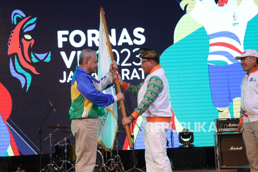 Acara Penutupan Festival Olahraga Rekreasi Masyarakat Nasional (Fornas) VII 2023 di Gedung Budaya Sabilulungan, Kabupaten Bandung, Jawa Barat, Ahad (9/7/2023). 