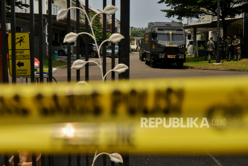Ilustrasi garis polisi. Sebanyak lima orang tewas akibat kebakaran gudang perabotan yang berlokasi di Jalan Tugu, Jatikramat, Jatiasih, Kota Bekasi pada Rabu (3/7/2024).