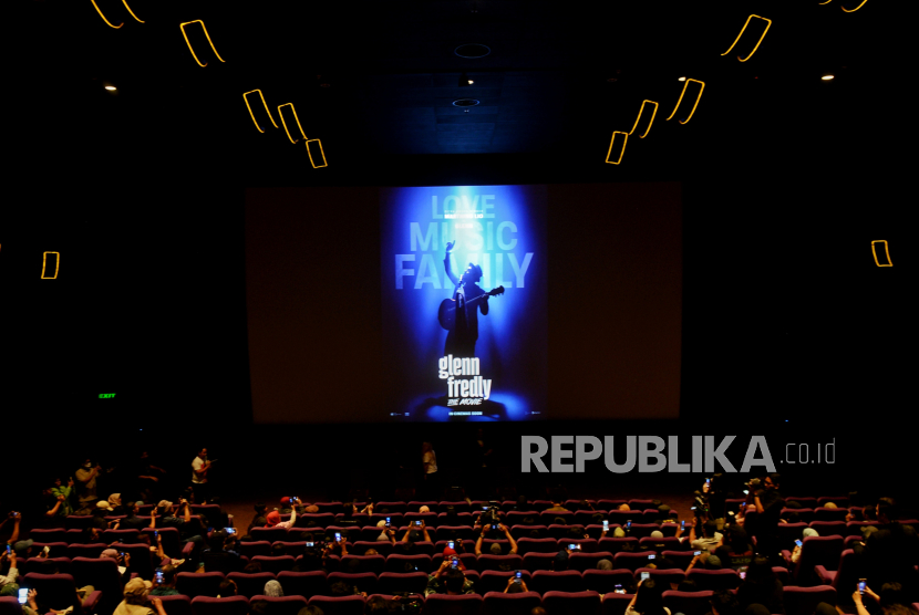 Penonton film di bioskop (ilustrasi). Pengamat menilai pemerataan bioskop akan berdampak pada jumlah penonton di Indonesia.