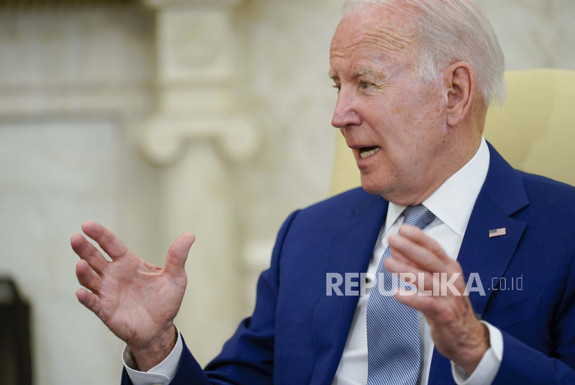 Presiden Amerika Serikat (AS) Joe Biden mendesak Kongres pada Kamis (3/6/2022) untuk mengesahkan undang-undang senjata yang lebih ketat. 