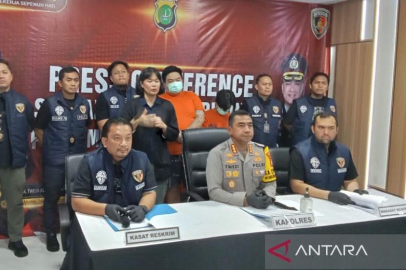 Dua pria di Jakbar nekat operasikan judol.