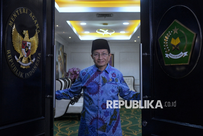 Menteri Agama Nasaruddin Umar saat diwawancarai Republika di Kantor Kementerian Agama, Jakarta, Kamis (11/12/2025).