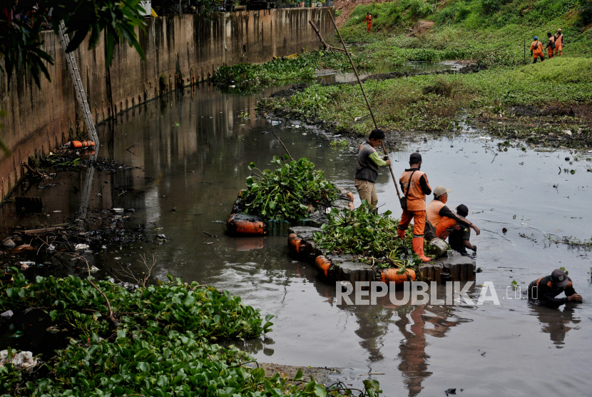 Kementerian Lingkungan Hidup Perkuat Komitmen Pulihkan Sungai Cipinang