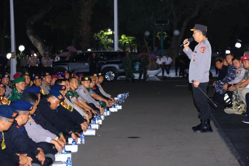 Kapolri beri motivasi pasukan pengamanan DPR/MPR.