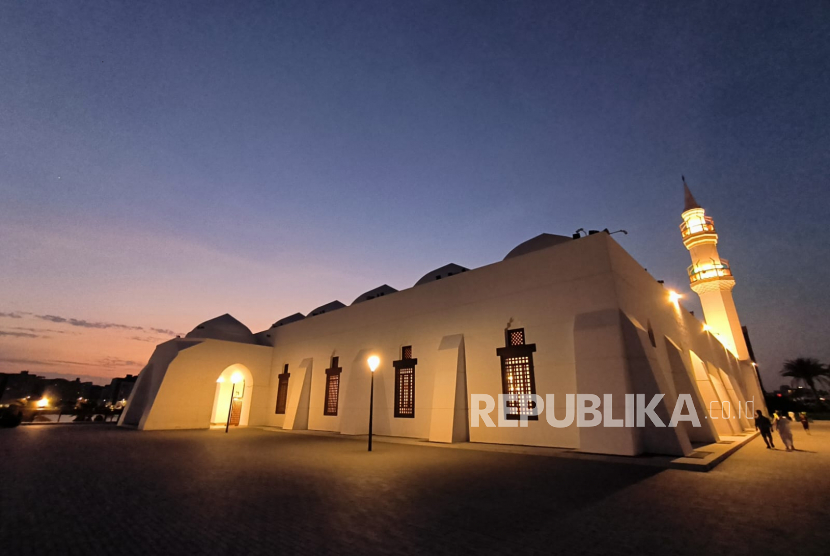 Masjid Jaffali di dekat Danau Al-Arbaeen, Jeddah, Arab Saudi, Senin (10/7/2023). Masjid Jaffali dikenal oleh jamaah haji dan umroh dari Indonesia sebagai Masjid Qisas karena di dekat masjid ini dulunya ada tempat hukum qisas atau hukum pancung.