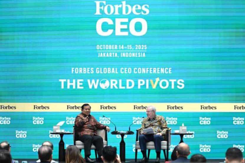 Prabowo Kenang Ayahnya dalam Dialog Bersama Steve Forbes di Jakarta