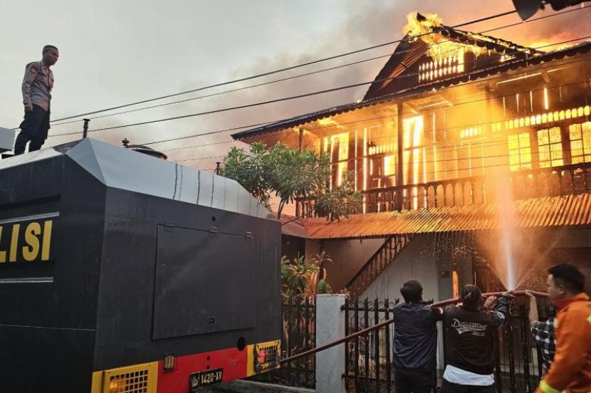 Polda: Perhatikan kondisi instalasi listrik usai kebakaran di Manado.