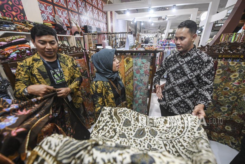 PT Pertamina (Persero) gencar mempromosikan produk pelaku usaha mikro, kecil, dan menengah (UMKM) binaan melalui berbagai kegiatan bazar selama Ramadhan 1444 Hijriyah. (ilustrasi).