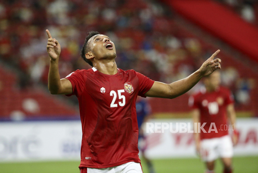 Reaksi Irfan Jaya dari Indonesia saat pertandingan leg kedua semifinal AFF Suzuki Cup 2020 antara Indonesia dan Singapura di Singapura, Minggu, 26 Desember 2021.