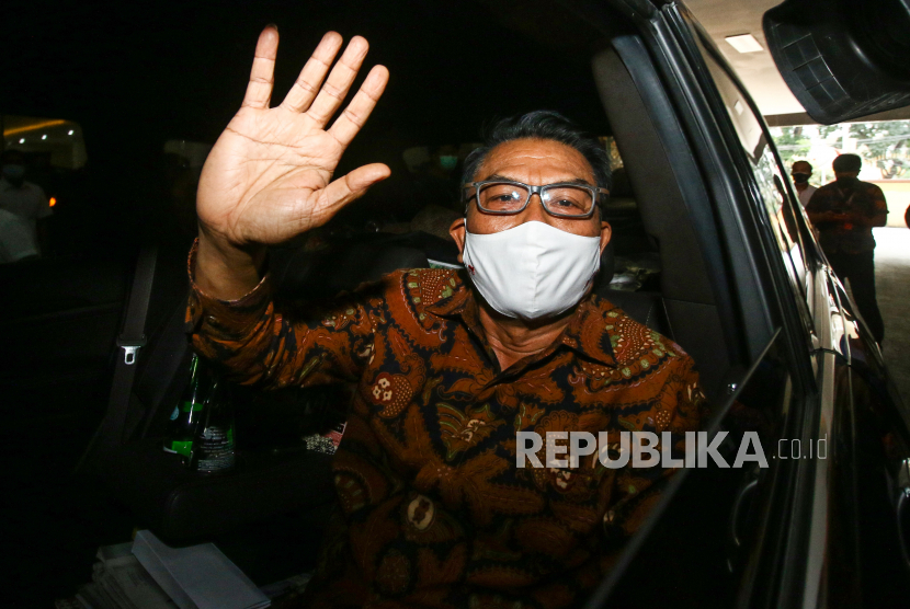 Kepala Staf Kepresidenan (KSP) Moeldoko ditolak oleh pendemo saat hendak berbicara mengenai hak asasi manusia di Semarang, Jawa Tengah.