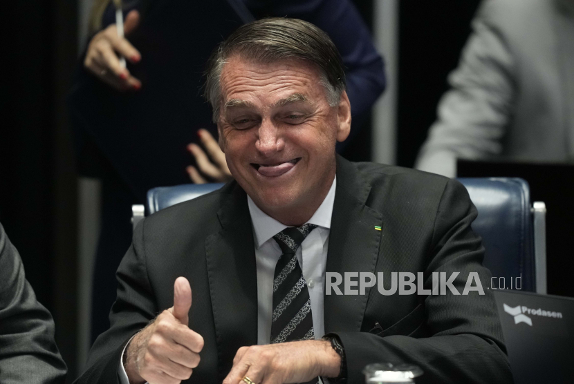 Presiden Brasil Jair Bolsonaro mengunjungi lembaga nirlaba milik bintang sepak bola Neymar