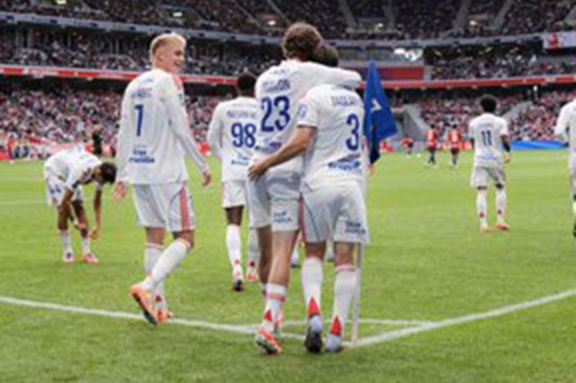 Calvin Verdonk kembali jadi starter, namun Lille kalah 0-1 dari Lyon.