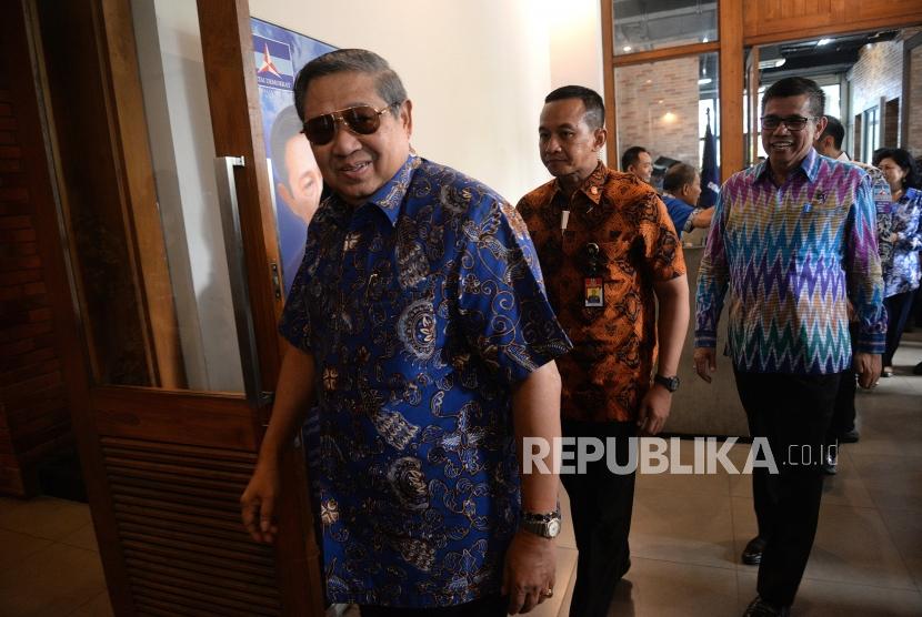 Monitoring Penghitungan Cepat Pilkada. Ketua Umum Partai Demokrat Susilo Bambang Yudhoyono (SBY) mendatangi DPP Partai Demokrat, Jakarta, Rabu (27/6).