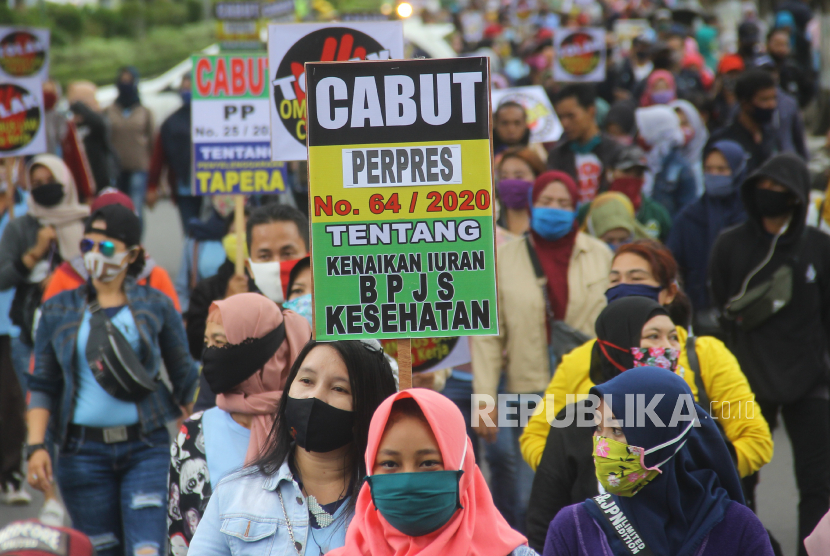MUI DKI Jakarta meningatkan masyarakat soal UU Ciptaker. ilustrasi ruu ciptaker