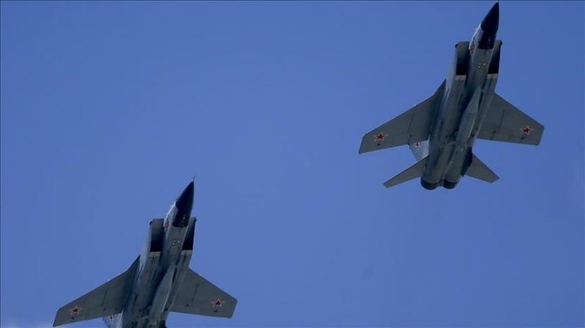Tentara Pembebasan Rakyat China dikabarkan mengirim 27 jet tempur pada Rabu (3/8/2022) ke wilayah yang telah ditetapkan Taiwan sebagai Area Identifikasi Pertahanan Udara (ADIZ).