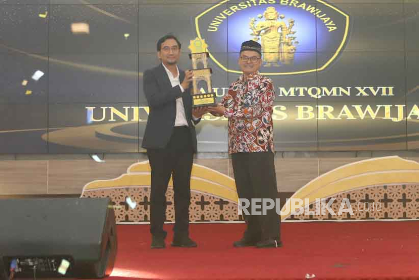 Universitas Brawijaya (UB) berhasil menjadi juara umum dalam Musabaqoh Tilawatil Quran Mahasiswa Tingkat Nasional (MTQMN) XVII Tahun 2023. 