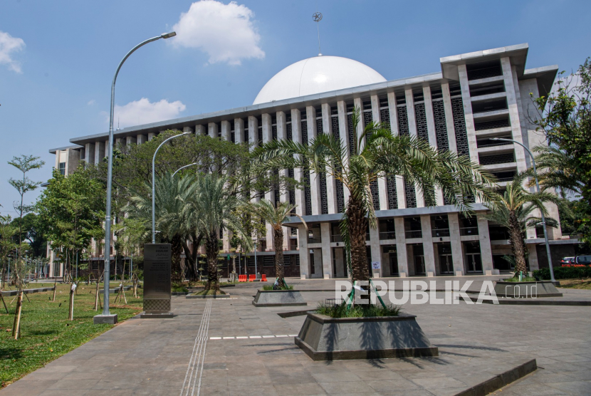 Sungai Masjid Istiqlal akan Jadi Wisata Air. Suasana halaman Masjid Istiqlal Jakarta, Kamis (27/8/2020). Renovasi Masjid Istiqlal telah rampung 100 persen. 