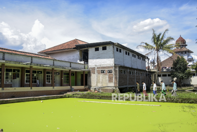 Berkunjung Ke Pondok Pesantren Tertua Di Bandung Republika Online 3915