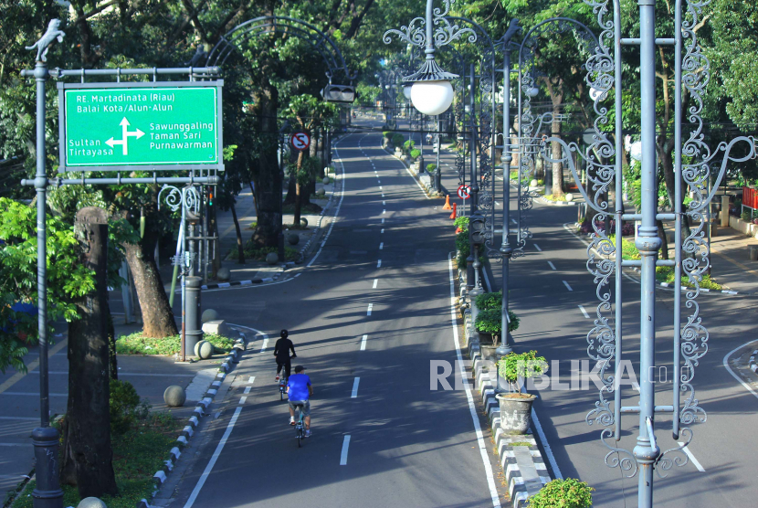 Ruas Jalan Ir H Djuanda (Dago), Kota Bandung, Jawa Barat, yang biasa menjadi lokasi agenda car free day (CFD). 