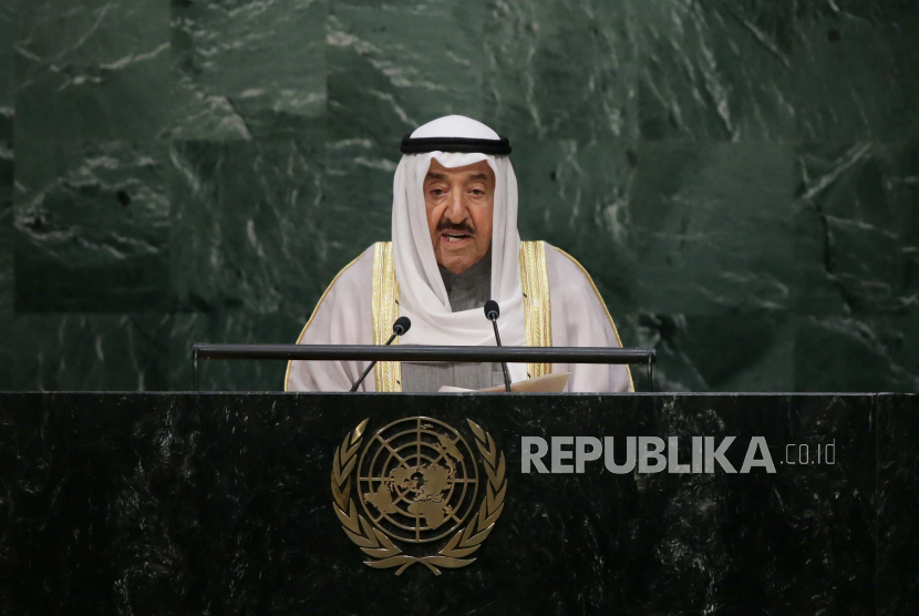 Sheikh Sabah Al-Ahmad Al-Jaber Al-Sabah, Emir of Kuwait, delivers his address during the United Nations Sustainable Development Summit at United Nations headquarters in New York, New York, USA, 26 September 2015 (reissued 29 September 2020). According to state media, Emir of Kuwait, Sheikh Sabah Al-Ahmad Al-Jaber Al-Sabah has died at the age of 91 on 29 September 2020.  