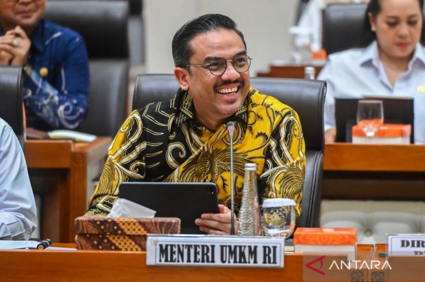 Pemerintah tingkatkan plafon KUR jadi Rp320 triliun pada 2026.
