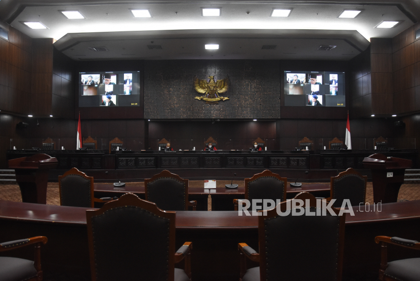 Ilustrasi. Hakim Konstitusi Enny Nurbaningsih mempertanyakan kedudukan hukum Partai Gelombang Rakyat Indonesia (Gelora) selaku pemohon pada uji materi Undang-Undang Nomor 7 Tahun 2017 tentang Pemilu.
