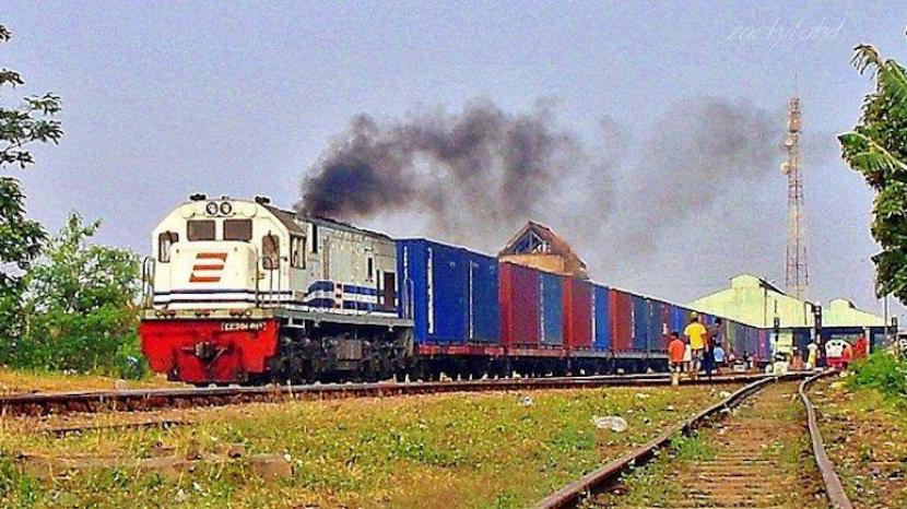 Ilustrasi Rail Express, angkutan barang  yang disediakan PT KAI untuk memudahkan konsumen mengangkut logistik di masa PSBB. (Foto: Dok. KAI)