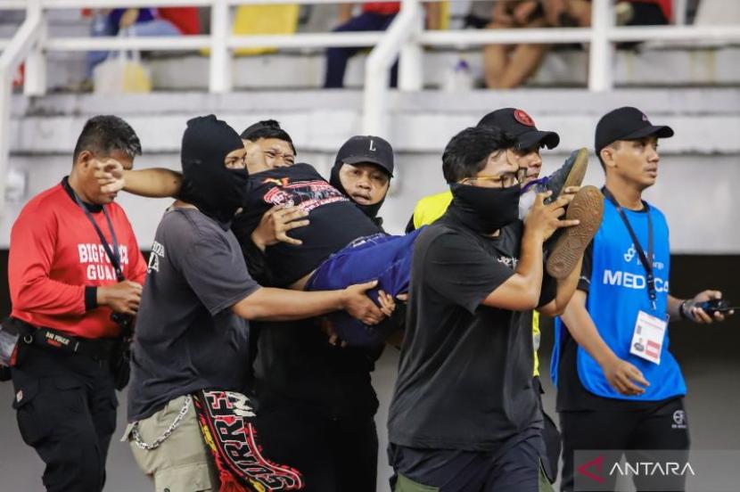 Erick Thohir Sampaikan Belasungkawa atas Meninggalnya Suporter Ultras Garuda