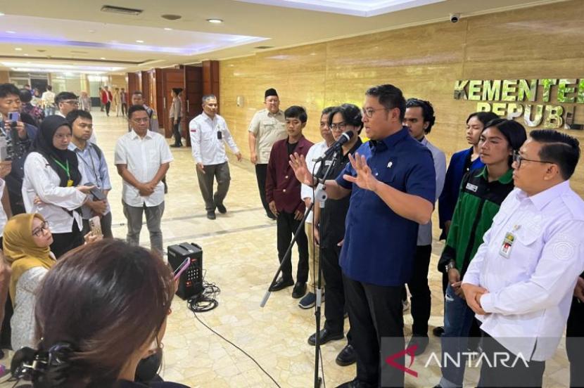 Deputi Menteri Pertanian proyeksikan surplus beras 3,5 juta ton di 2025.