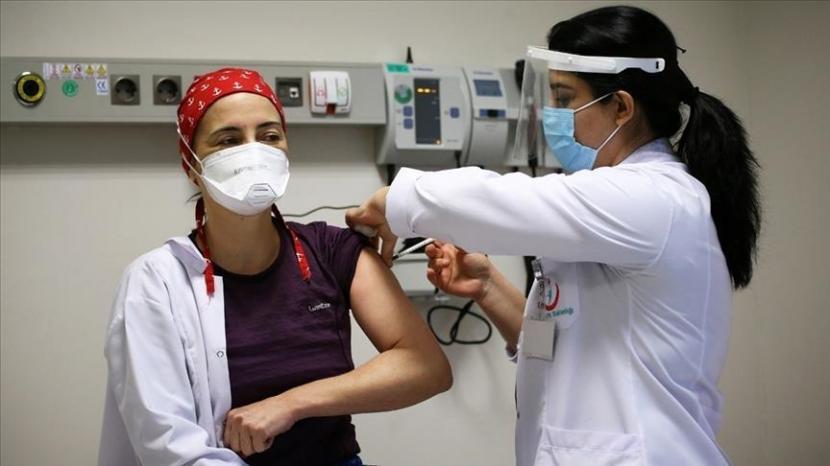 Sekitar 650.000 orang telah menerima suntikan vaksin Covid-19 di seluruh Turki - Anadolu Agency