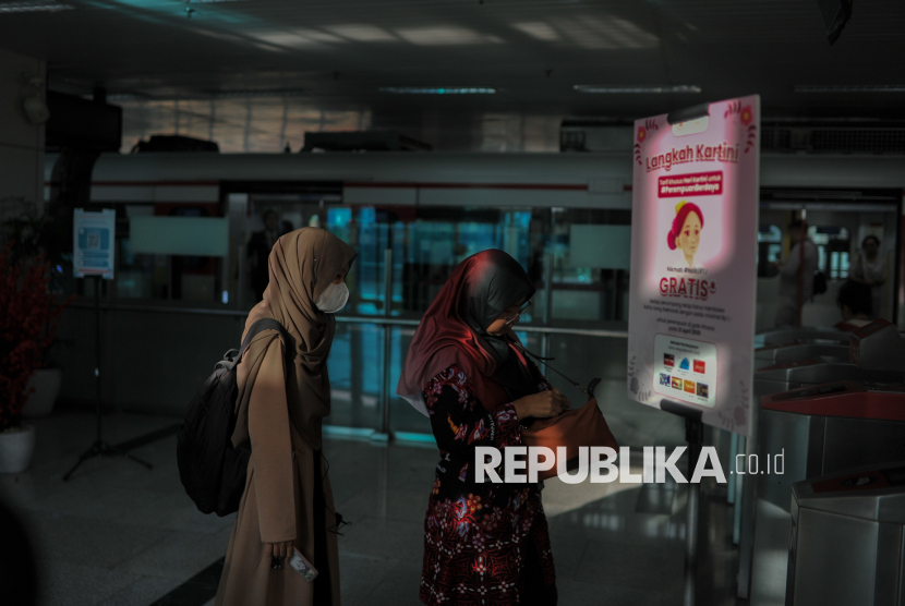 KAI menyambut positif penerapan Instruksi Gubernur DKI Jakarta Nomor 6 Tahun 2025 tentang Penggunaan Angkutan Umum Massal bagi Pegawai di Lingkungan Pemerintah Provinsi DKI Jakarta setiap Rabu. 