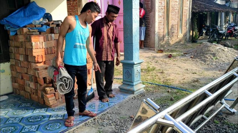 Lokasi ditemukannya Bainah, nenek 80 tahun yang terkapar diduga dibunuh cucunya. (Foto: Arif for jatimnow.com)