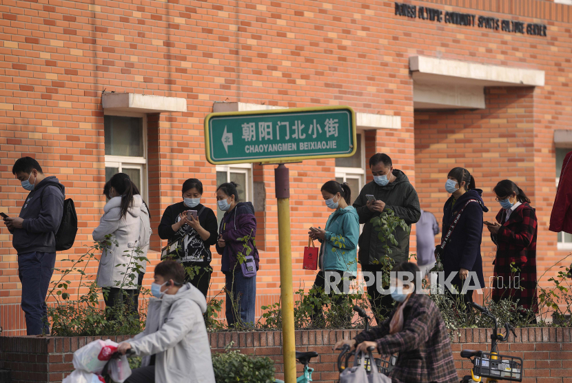 China mempercepat vaksinasi orang-orang yang paling rentan untuk mengantisipasi gelombang infeksi Covid-19