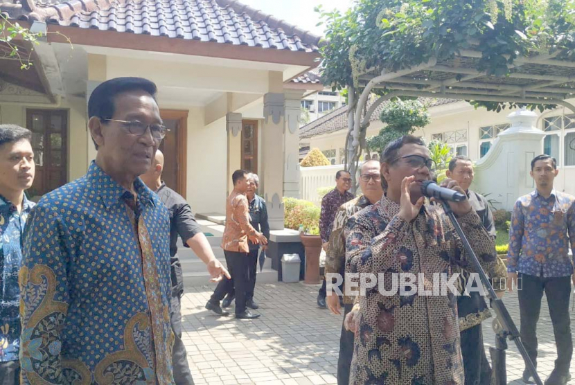 Menteri Koordinator Bidang Politik, Hukum dan Keamanan (Menko Polhukam), Mahfud MD di Komplek Kepatihan,  Kota Yogyakarta, Selasa (16/5/2023).