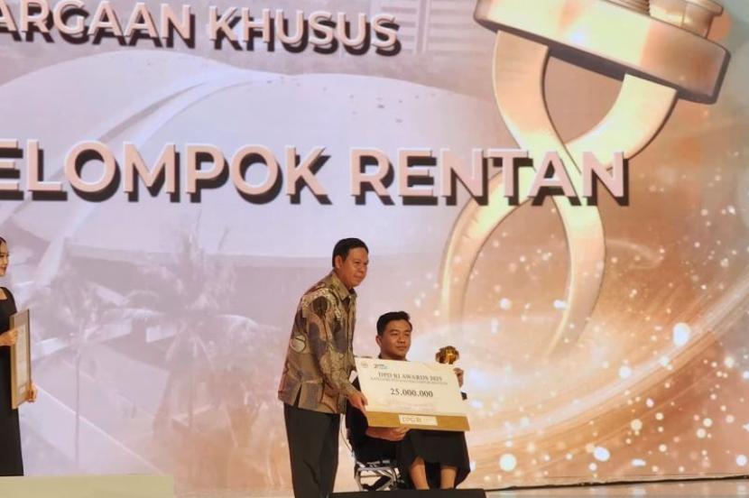 Sejumlah Tokoh Raih Penghargaan di DPD Awards 2025