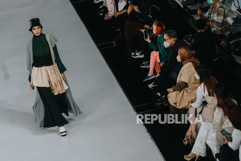 Kemendag bekerja sama dengan berbagai pihak menggelar rangkaian Jakarta Muslim Fashion Week 2022 mulai November 2021 dan puncaknya pada Oktober 2022 ini.