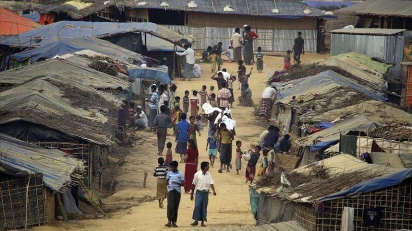 Para pengunjuk rasa menyerukan segera diakhirinya pembunuhan dan penyiksaan terhadap Rohingya di negara bagian Rakhine, Myanmar - Anadolu Agency