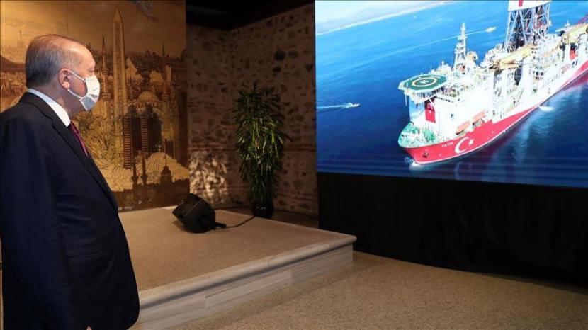 Presiden Turki Erdogan Sabtu besok akan mengunjungi kapal bor Fatih untuk mengumumkan jumlah cadangan gas baru tersebut - Anadolu Agency