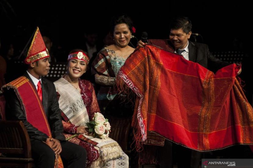 Pesparawi di Salib Kasih: Momentum Sejarah dan Spiritual Kristen di Tanah Batak