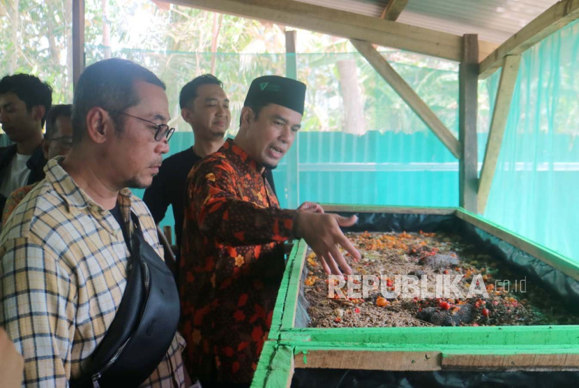 Dompet Dhuafa Lampung luncurkan Program Maggotin untuk mengatasi sampah organik di Lampung Selatan, Senin (16/10/2023). 