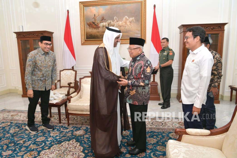 Wakil Presiden KH Maruf Amin saat menerima Duta Besar Arab Saudi untuk Republik Indonesia Faisal Bin Abdullah Al Amudi di Istana Wakil Presiden, Jakarta, Senin (28/8/2023). 