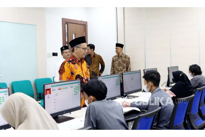 Pelaksanaan ujian jalur mandiri penerimaan mahasiswa baru UIN Walisongo, Semarang, Jateng, Rabu (5/7/2023).