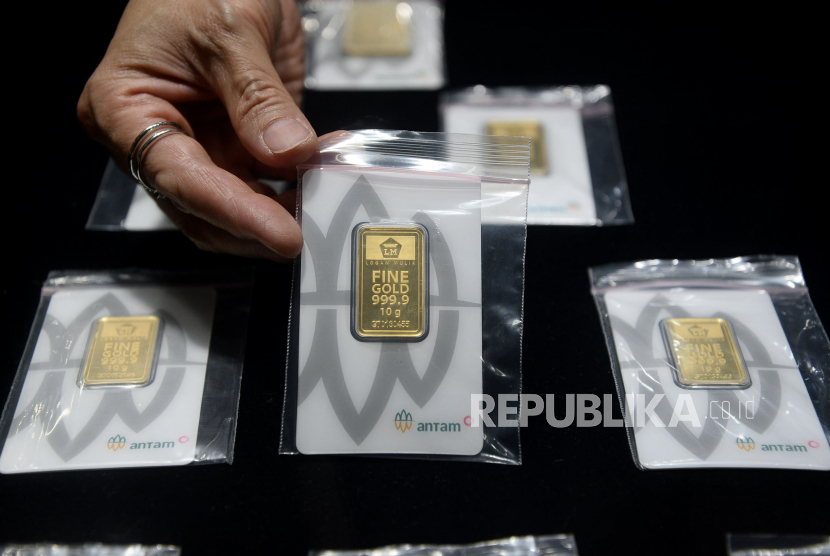 Harga emas produksi Antam diperdagangkan di level Rp 999.000 per gram pada Rabu (7/10)